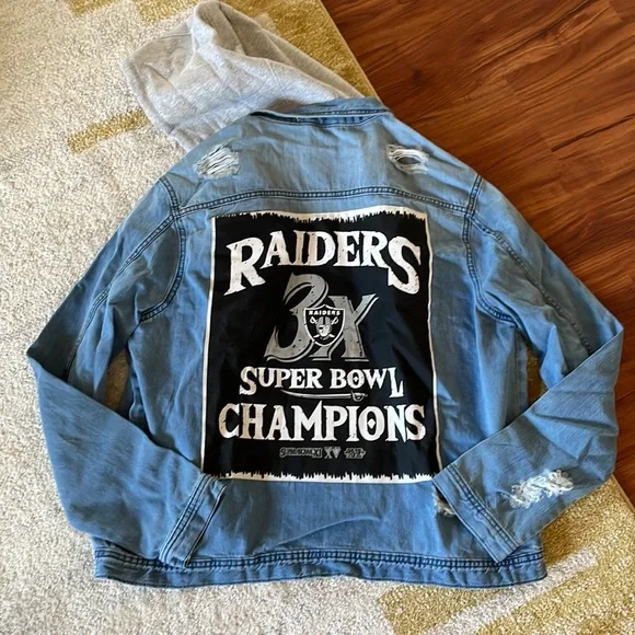 NWT NFL Las Vegas Raiders Denim Jacket - Picture 7 of 11